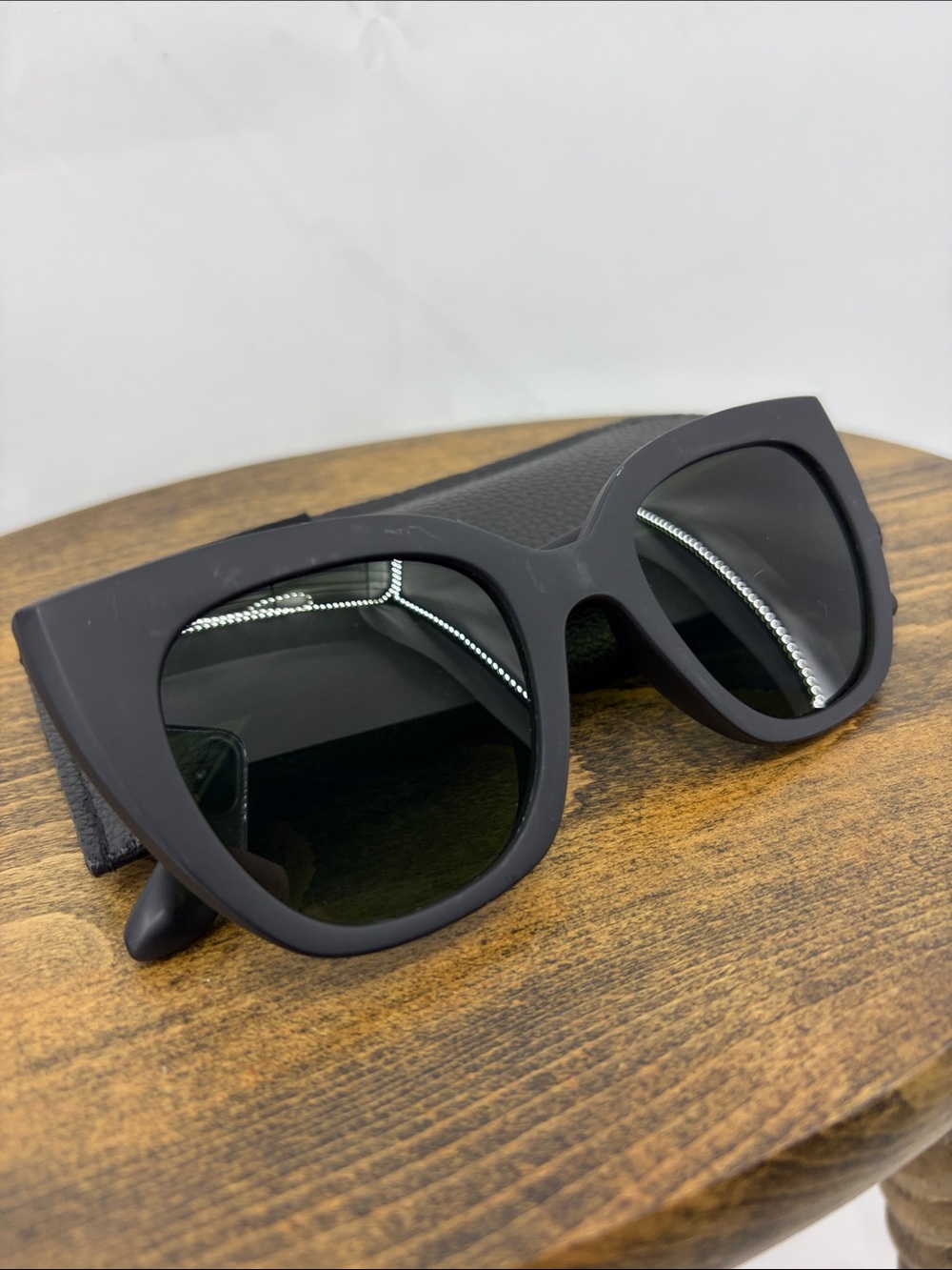 TOMS Womens Sydney Traveler Matte Black Oversized Cat-Eye Sunglasses